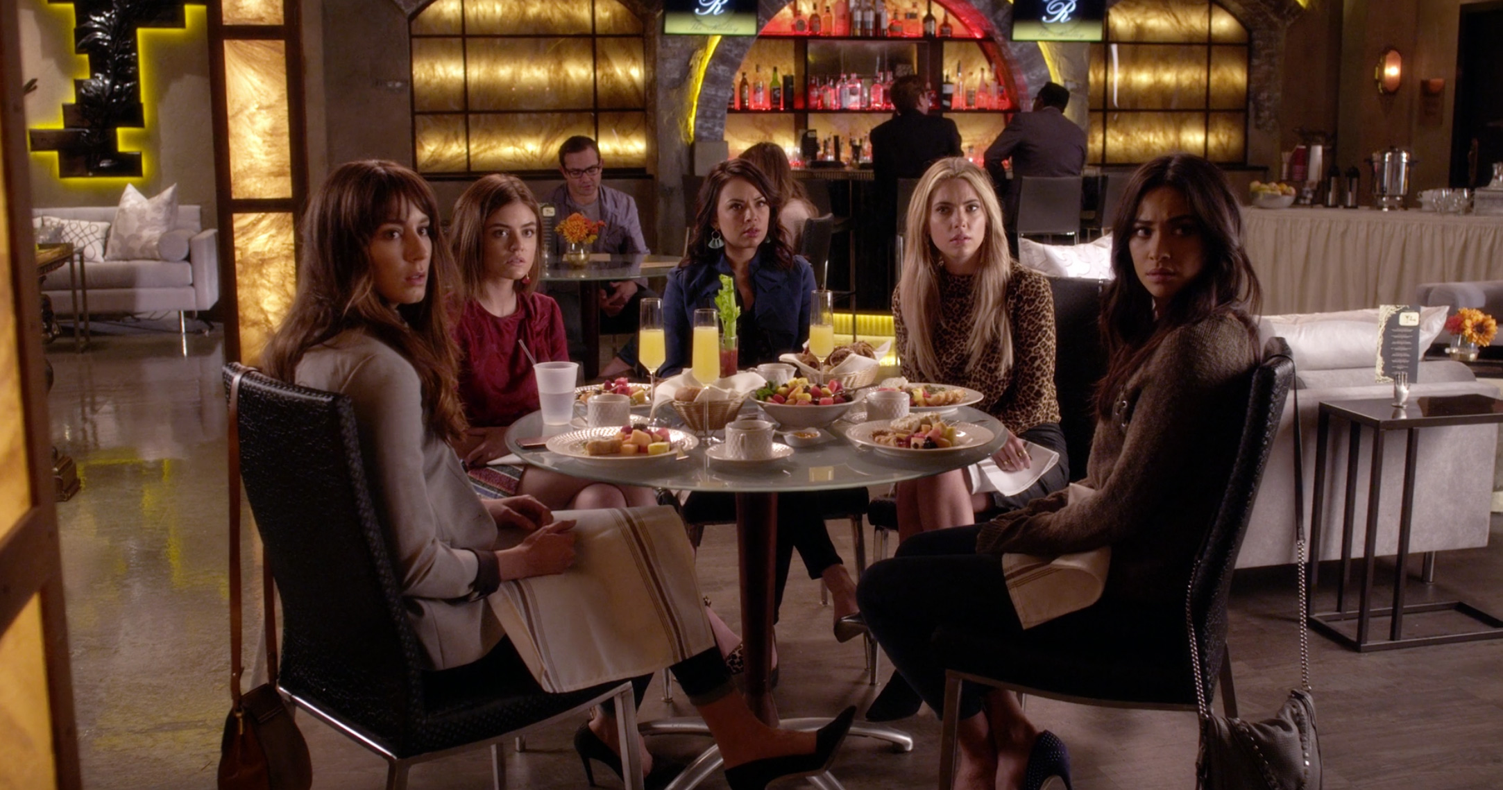 Watch Pretty Little Liars Season 2 Episode 3 Online Free