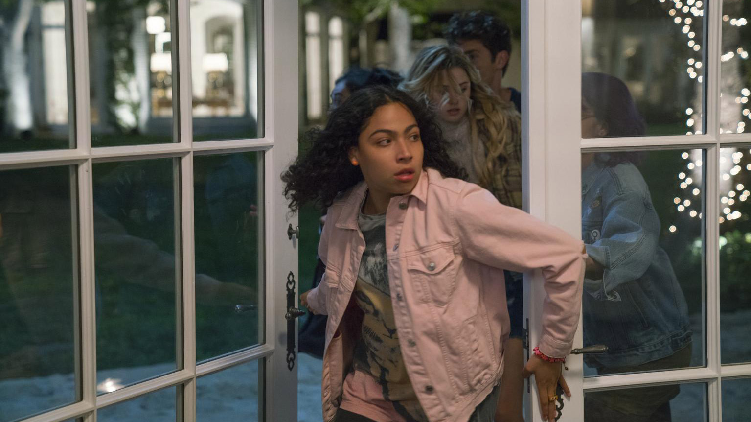 Marvel's Runaways Episode 2 Review: 'Rewind' - Culturefly